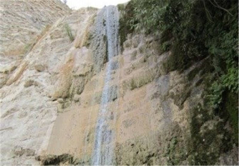آبشار&quot;اماو&quot; ایلام در فهرست میراث طبیعی کشور ثبت شد