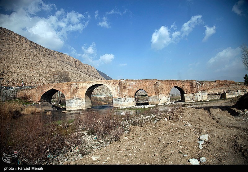 پل بیستون در آستانه تخریب - کرمانشاه