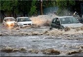 جاری شدن سیلاب شدید در فولادمحله مهدی‌شهر
