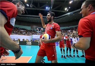 Iran Beats Poland in FIVB World League