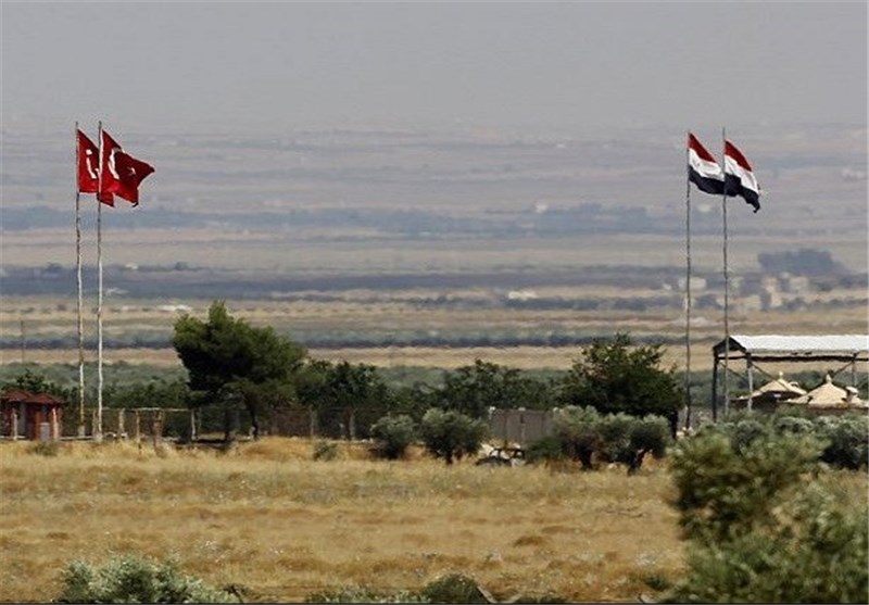 ترکیا: اثنا عشر ألف جندی ترکی جاهزون لإقامة منطقة عازلة على الحدود مع سوریا