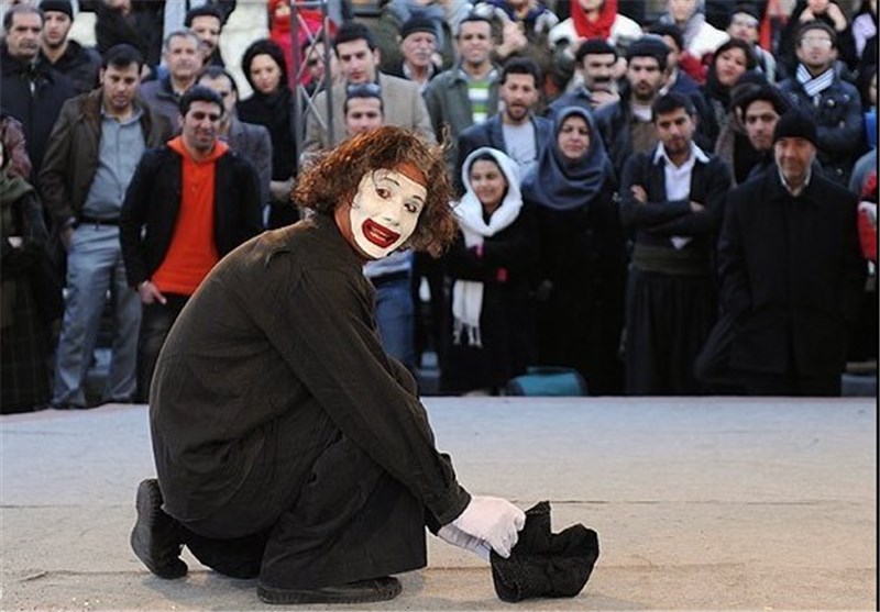 گروه‌های منتخب مسابقه خیابانی سی و چهارمین جشنواره تئاتر فجر