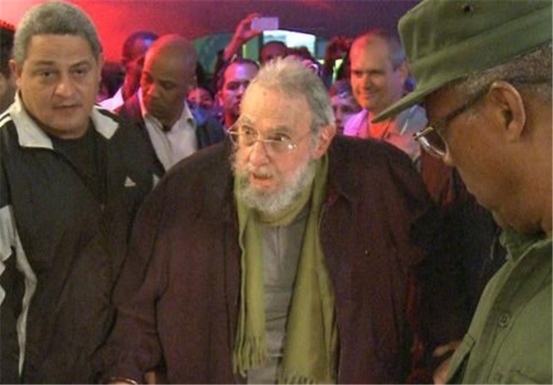 عکس/ حضور کاسترو در انظار عمومی پس از 3 ماه