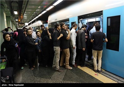 مراسم احیای شب قدر در متروی مشهد
