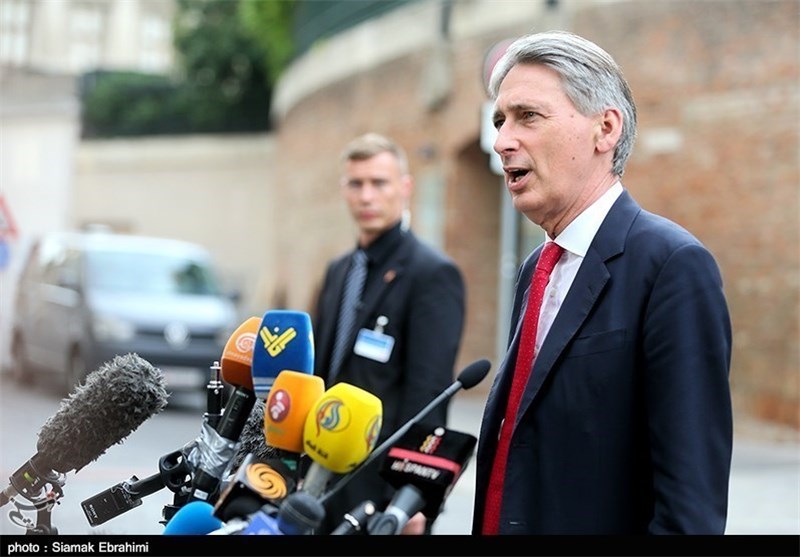 UK Finance Minister Hammond to Resign If Johnson Becomes PM