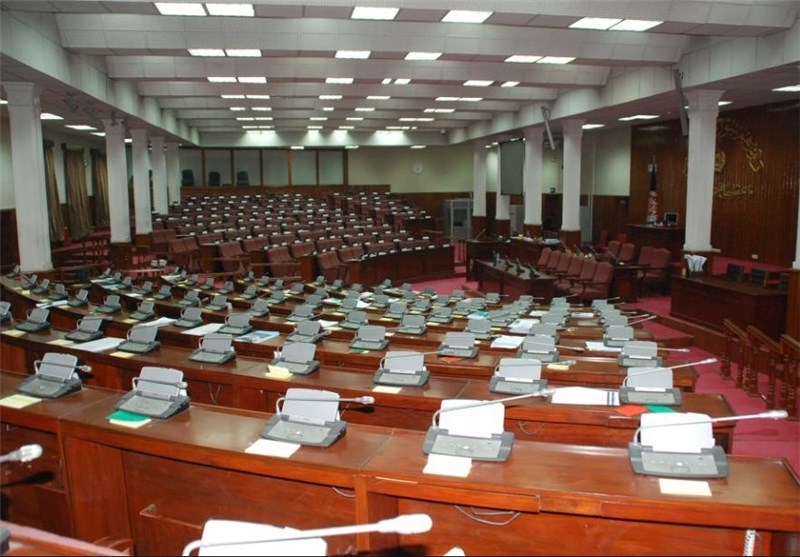 عدم حضور نمایندگان دلیل یک روز پر چالش اما بی‌نتیجه پارلمان افغانستان
