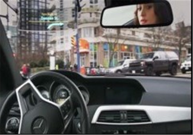 فیلم/فناوری که شیشه جلو اتومبیل‌ را دگرگون می‌کند