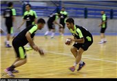 تقابل تیم هندبال شهرداری کاشان با همتای تبریزی در نخستین حضور لیگ برتری‌