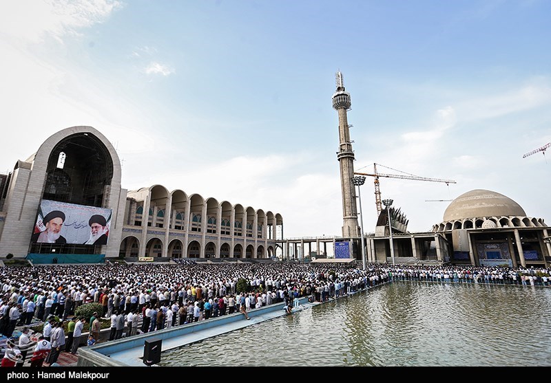 چرا به فتوای رهبری درباره برپایی نماز جمعه در مصلای تهران عمل نمی شود؟