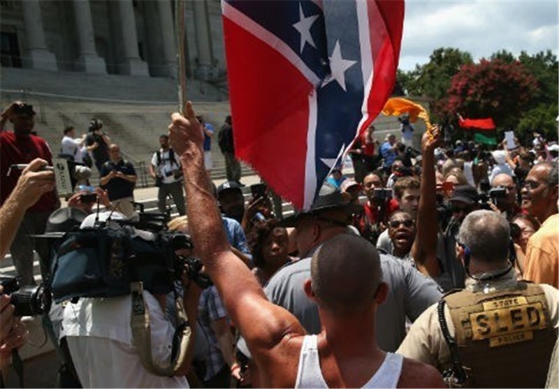 KKK, Black Panther Group Clash over Confederate Flag outside S. Carolina Capitol