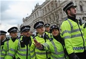آماده باش پلیس انگلیس برای مقابله با اعتراضات علیه محدودیت‌های قرنطینه