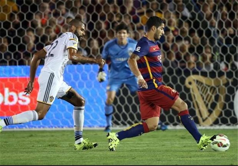 Barcelona Beats LA Galaxy 2-1 before Record Rose Bowl Crowd