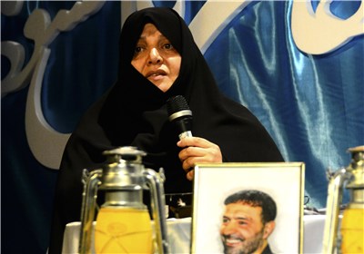  همسر شهید طهرانی مقدم: حضور پر شور مردم در انتخابات روح حاج حسن و حاج قاسم را شاد و دشمن را نا امید می‌کند 