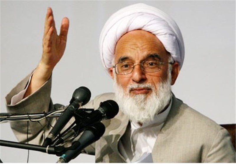 ملت ایران در 22 بهمن وفاداری خود به مراجع تقلید و رهبری را اثبات کرد