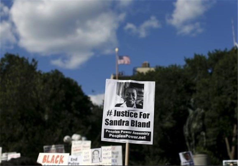 Sandra Bland Buried amid US Protests over Racism