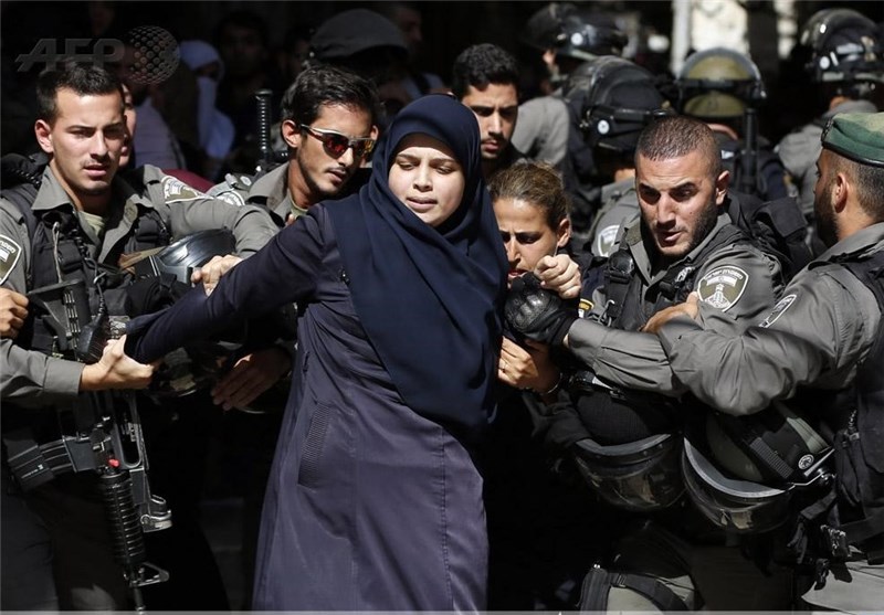 زن فلسطینی اسیر چنگال‌های 5 نظامی اسرائیلی + عکس