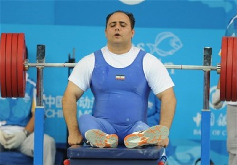 صادق‌زاده با شکستن رکورد آسیا سومین نقره ایران را به ارمغان آورد
