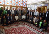 مدیران کتابخانه‌های عمومی استان فارس خادم افتخاری حرم شاهچراغ(ع) شدند