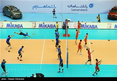 دیدار تیم های والیبال ایران و قزاقستان