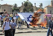 پرچم اسرائیل در آتش خشم مصری‌ها سوخت