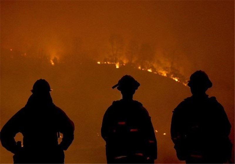 آتش‌سوزی وسیع در کالیفرنیا 13هزار نفر را مجبور به ترک خانه‌های خود کرد +عکس