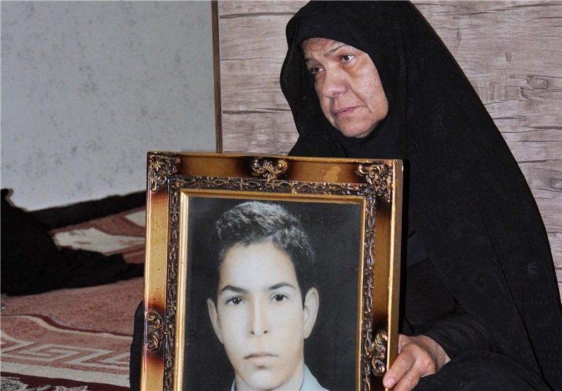 مادر شهید تنگسیری: کاش پدر منوچهر بود و بازگشت فرزندش را می‌دید