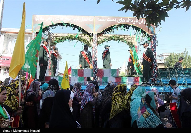 مراسم وداع با پیکر مطهر 13 شهید غواص و خط‌شکن در گلستان برگزار شد