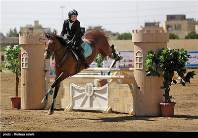 Show Jumping Competitions Held in Iran’s Isfahan