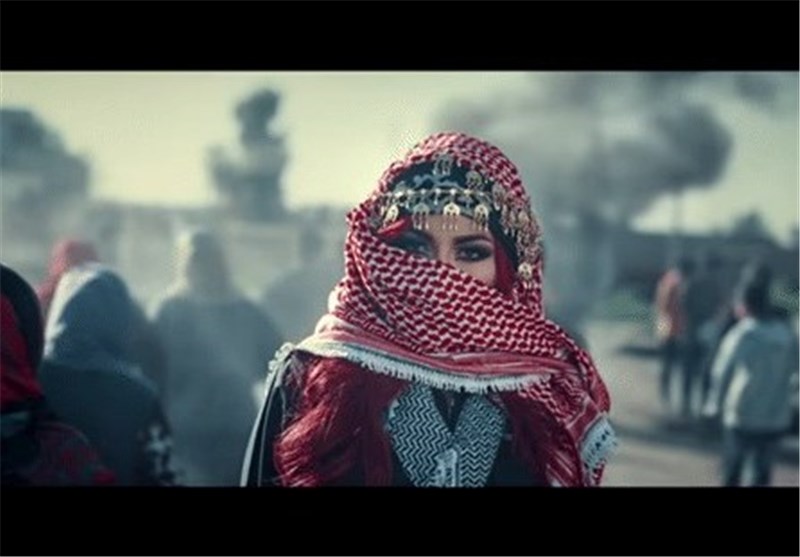 مبارزه نرم با داعش؛ از هنرنمایی رمبو تا سنگ تمام خانم خواننده + عکس