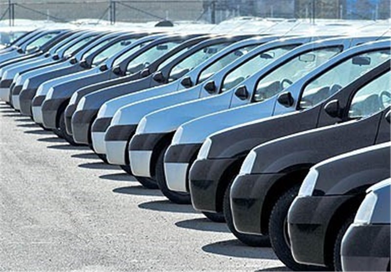 رونق بازار سیاه خودروهای وارداتی/ چه کسی از افزایش قیمت خودرو سود می‌برد
