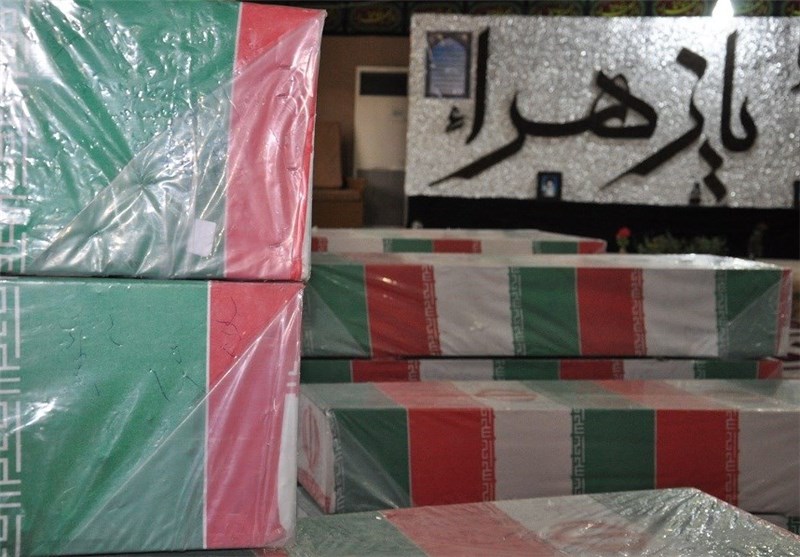 پیکر پاک 17 شهید دفاع مقدس به معراج شهدای اهواز منتقل شد