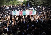 پیکر شهید مدافع حرم در خرم‌آباد تشییع و خاکسپاری شد