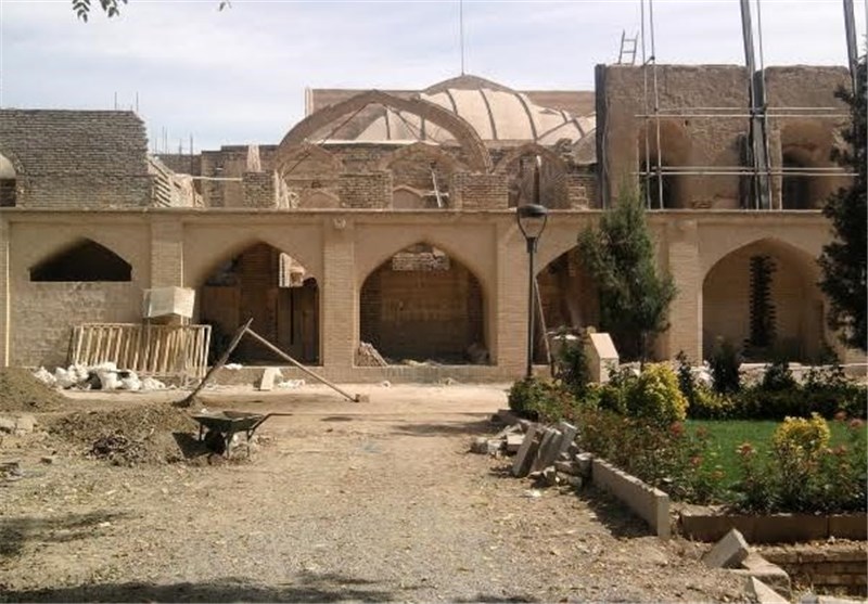 عملیات مرمت تالار تیموری باغ موزه چهلستون اصفهان اجرا می‌شود