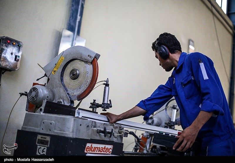 چتر حمایتی صندوق ضمانت سرمایه‌گذاری صنایع کوچک در لرستان گسترش می‌یابد