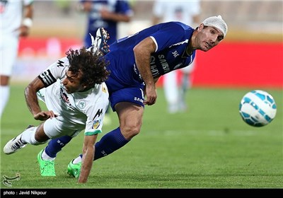 Esteghlal Loses to Zob Ahan in Iran Professional Football League in Tehran