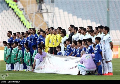 Esteghlal Loses to Zob Ahan in Iran Professional Football League in Tehran