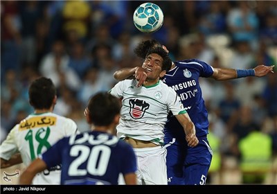 Esteghlal Loses to Zob Ahan in Iran Professional Football League in Tehran