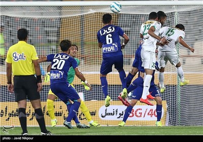 Esteghlal Loses to Zob Ahan in Iran Professional Football League in Tehran