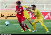 دیدار تیم های فوتبال تراکتورسازی و راه آهن - تبریز