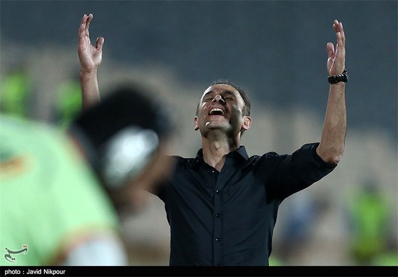 گل‌محمدی: در بین 2 نیمه به بازیکنانم گفتم خود را در خرمشهر ببینید
