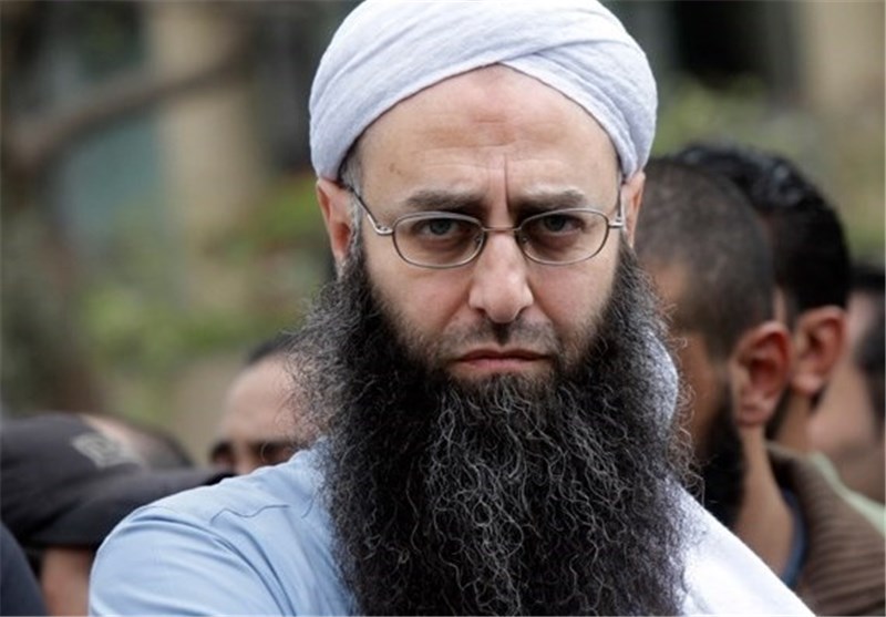 Lebanon Arrests Fugitive Salafist Sheikh Ahmad al-Assir at Beirut Airport