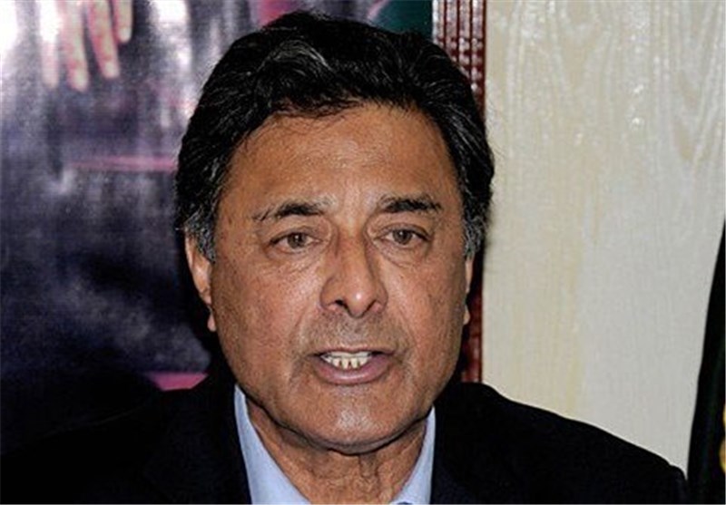 Blast at Pakistan Kills Provincial Minister
