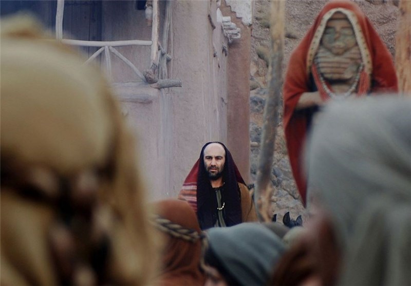 اقبال کبیر على فیلم «محمّد رسول الله (ص)» خلال عرضه الاول فی البلاد