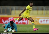 دیدار تیم های فوتبال نفت تهران و ملوان بندر انزلی