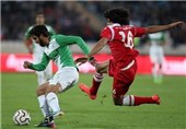 Zob Ahan Battles Back to Hold Tractor Sazi at Iran Football