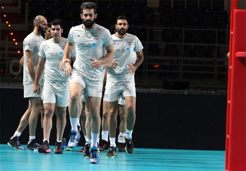 Iran Volleyball Team Loses to Poland at Hubert Wagner Memorial