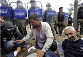 Migrants Clash again with Macedonian Police on Greek Border