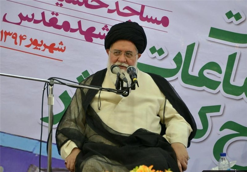 طلاب ‌و روحانیون در متن فعالیت‌های فرهنگی حاشیه شهر مشهد قرار گیرند‌