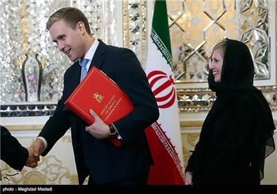 Iranian, British FMs Meet in Tehran