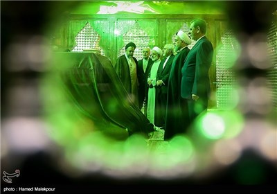 تجدید میثاق حجت‌الاسلام حسن روحانی رئیس جمهور و اعضای هیئت دولت با آرمان‌های امام خمینی(ره)